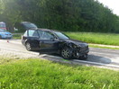 Aufräumarbeiten nach Verkehrsunfall