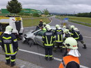 Aufräumarbeiten nach einem Verkehrsunfall