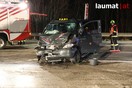 Schwerer Verkehrsunfall mit zwei Kleinbussen
