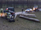 Verkehrsunfall mit Traktor und Anhänger