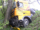 Schwerer Verkehrsunfall mit LKW auf B141