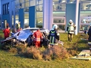 Verkehrsunfall mit eingeklemmter Person auf B141
