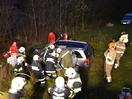 Verkehrsunfall mit eingeklemmter Person auf B141