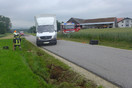 Aufräumarbeiten nach Verkehrsunfall in Kreuzhub