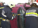 Übung VU mit eingeklemmter Pers./Autobrand