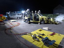 Übung mit hydraulischem Rettungsgerät