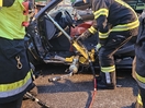 Übung mit hydraulischem Rettungsgerät