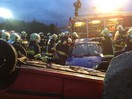 Übung: PKW Brand und eingeklemmte Person